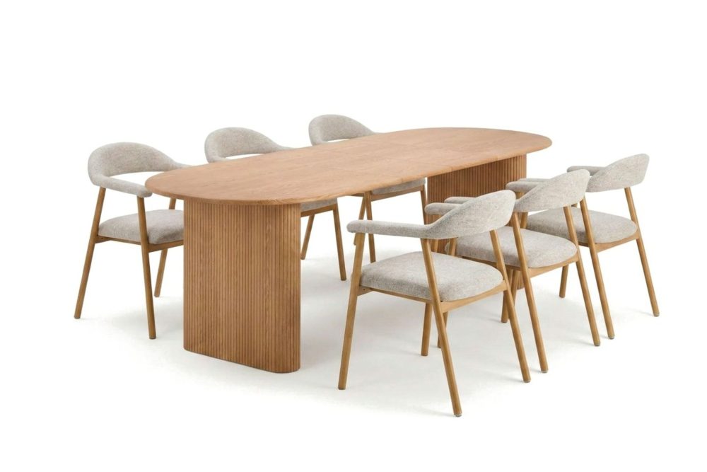 Noira Matgrupp 220-320 cm förlängningsbart i Ek med 6 Ronja Matstolar