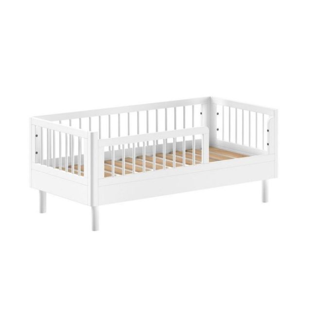 Juniorsäng Forrest Bok