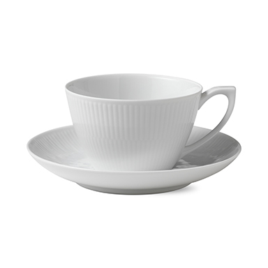 White Fluted tekopp med fat, 28 cl